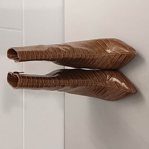 Bamboo 8 Croc Embossed High Heeled Pointed Toe Boot Bootie Tan Beige Bellflower - Picture 11 of 12